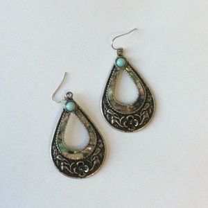 Teardrop earrings with abalone inlay